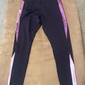 PELOTON WOMEN’S  LEGGINGS SIZE MEDIUM